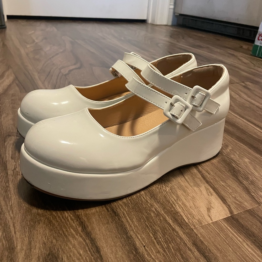 Women's White Platform Mary Jane Shoes - Picture 3 of 12